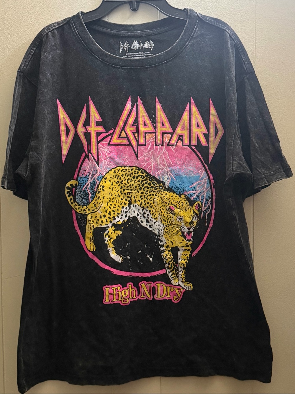 🐆Def Leppard🐆High 'N' Dry Black Graphic Tee - Short Sleeve